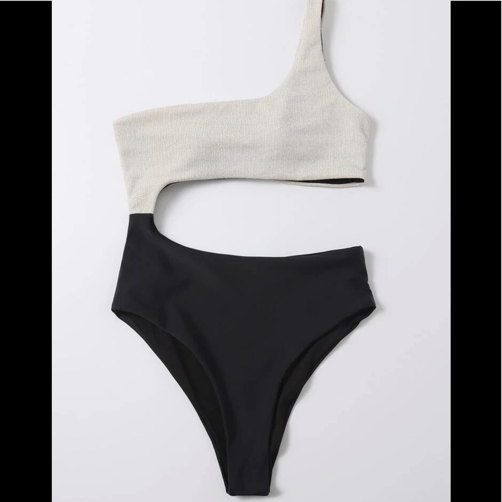 WHITE/BLACK TWO TONE CUTOUT ONE SHOULDER ONE PIECE - Picture 4 of 8